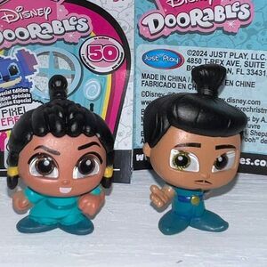 Disney Doorables Series 12 Pixel Perfect Chief Benja and Reya